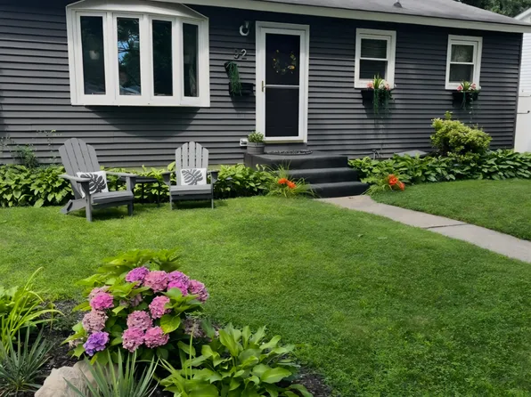 92 Sandra Cir, Burlington, VT 05408