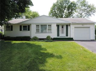 127 Morrow Dr, Rochester, NY 14616