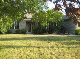 37 Longfellow Ln, Greenfield, IN 46140