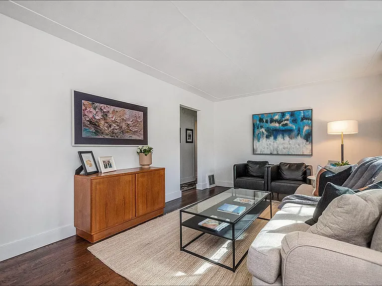 1452 Eastlawn Rd SE — Photo 4