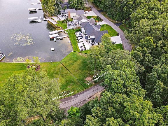5th image of 898 E Eagle Lake Dr