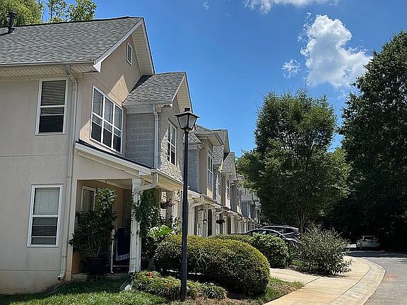 3rd image of 3458 Chagall Ct
