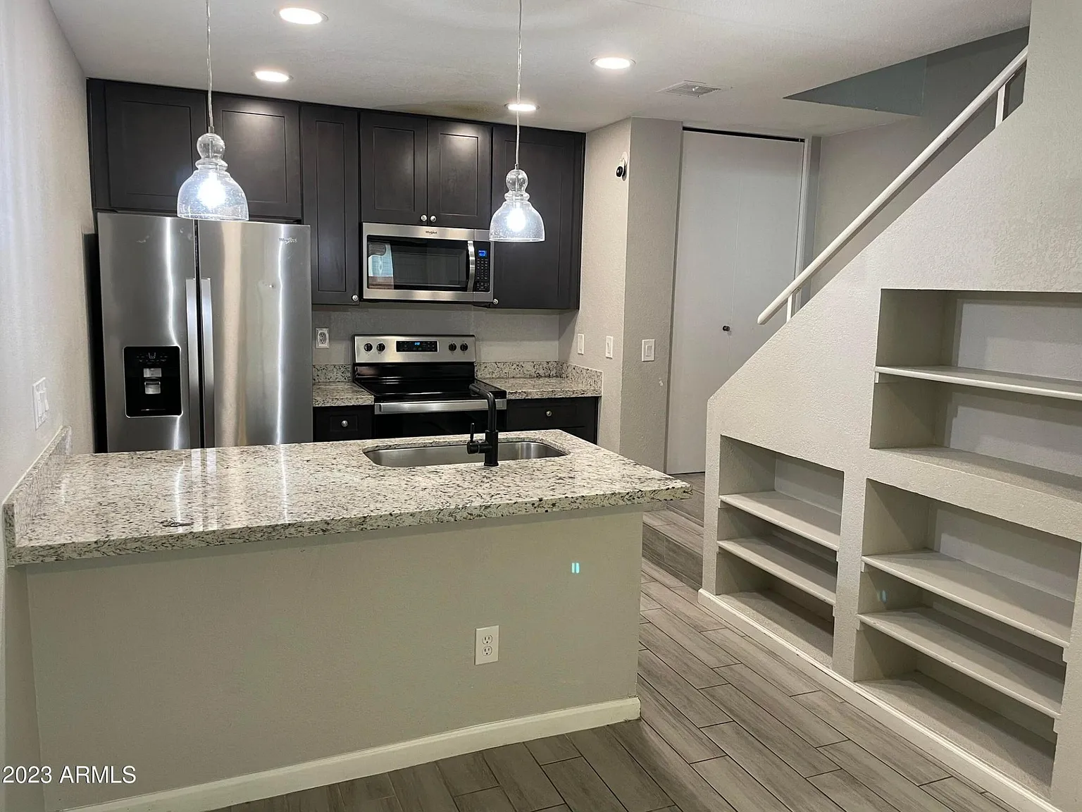 3 bed, 1118 sqft, $1,800 — Photo 3