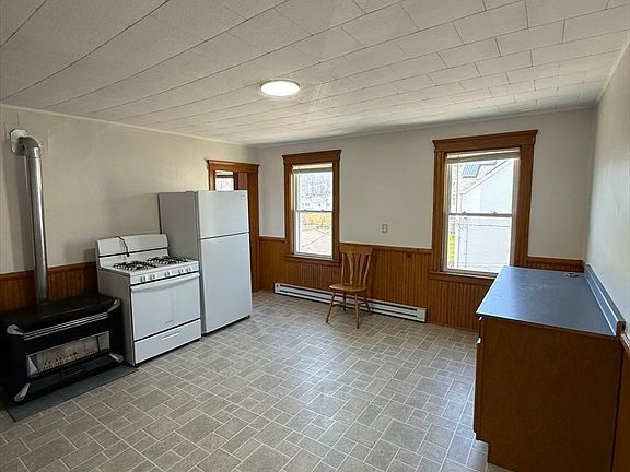 4th image of 23 Brandon Rd #3