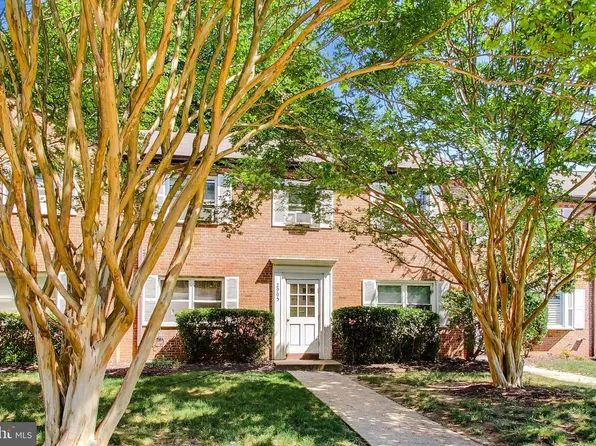 2905 16th Rd S #2905B, Arlington, VA 22204