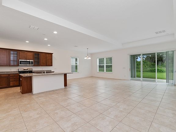 Spacious living dining area