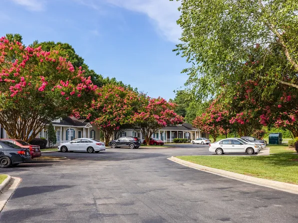 Sterling Pointe Apartments