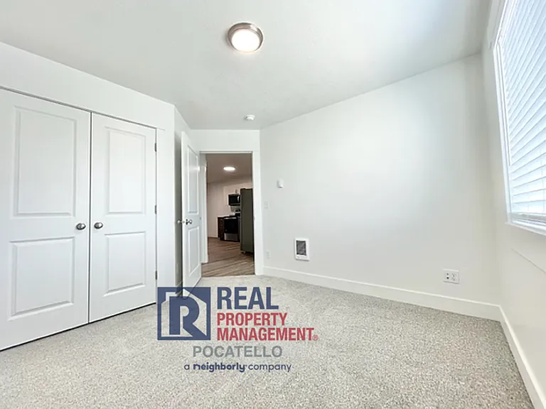 2024 Brock Dr — Photo 12
