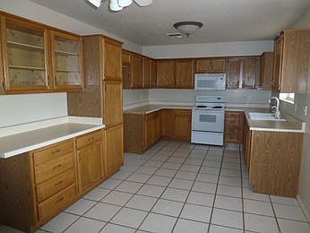 5th image of 88 S Malcolm Dr