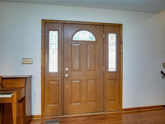 3rd image of 2532 Timber Brook Ln