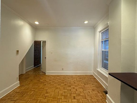 4th image of 220 Buckingham Pl #1A1