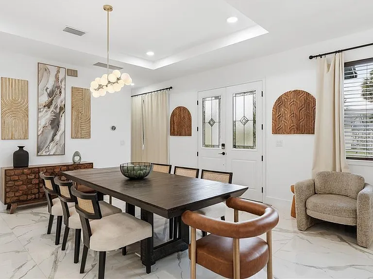 2075 Jewell Ave — Photo 6