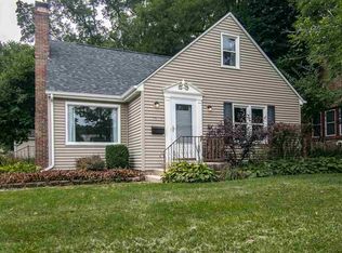 2529 Pelham Rd, Rockford, IL 61107