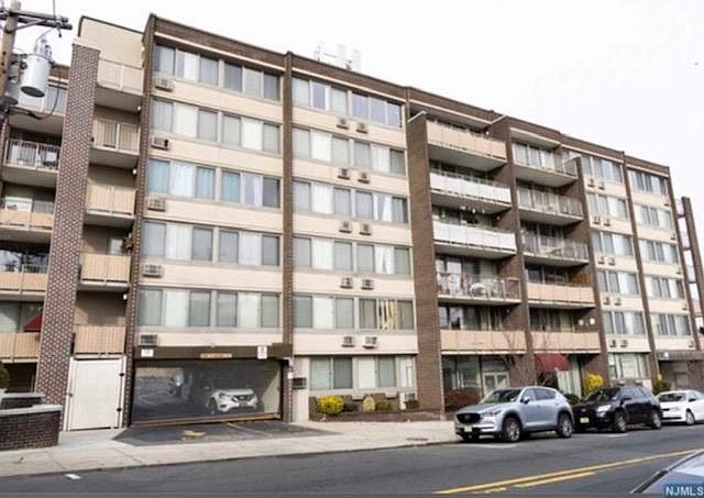 1st image of 515 Anderson Ave APT 6K