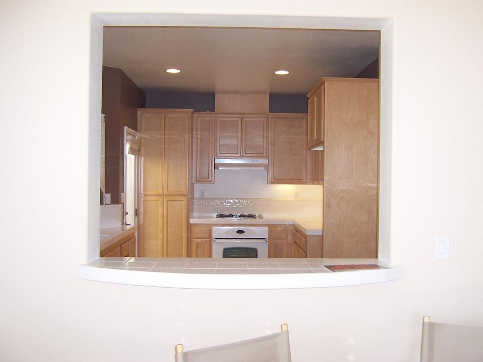 1st image of 1021 E Hartley Pl