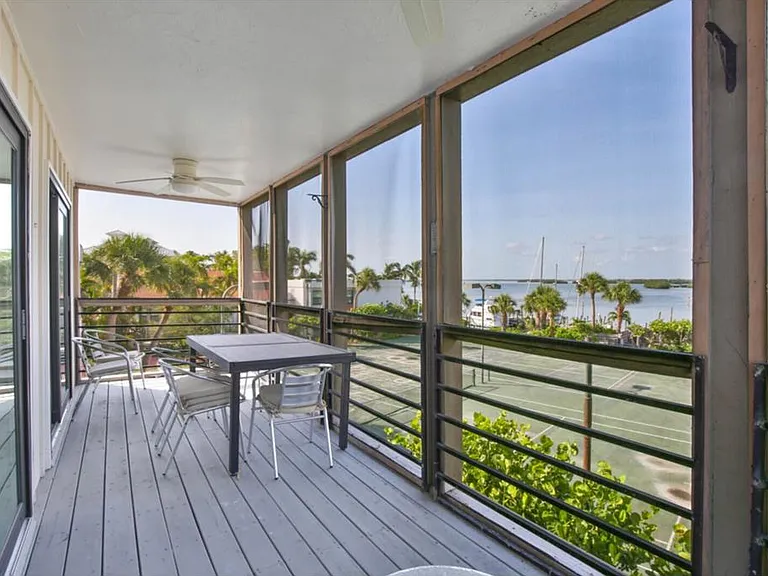3440 Gulf Of Mexico Dr #9 — Photo 35
