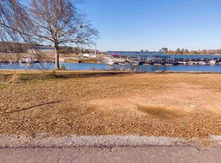 6 Ridgecrest Dr, Florence, AL 35634