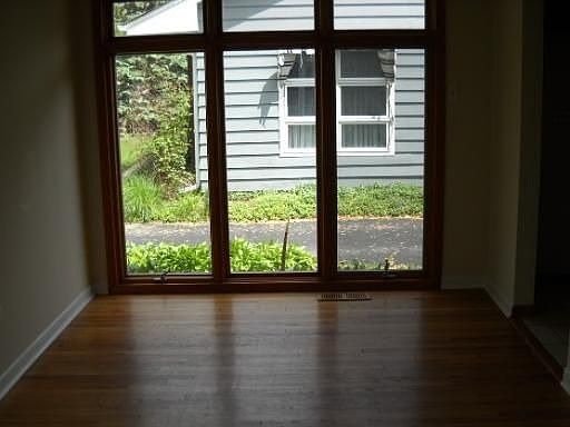 4th image of 1019 6th Ave