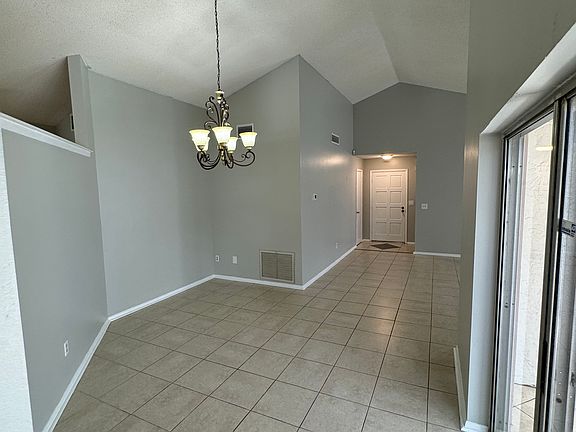 5th image of 5906 Birchwood Dr