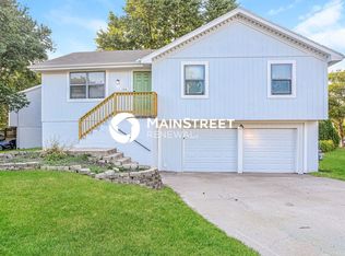 106 E Frank St, Kearney, MO 64060