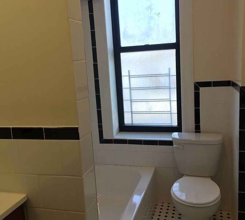 2nd image of 1105 Morrison Ave APT 4K