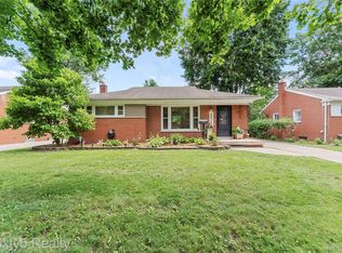 28717 Westfield St, Livonia, MI 48150