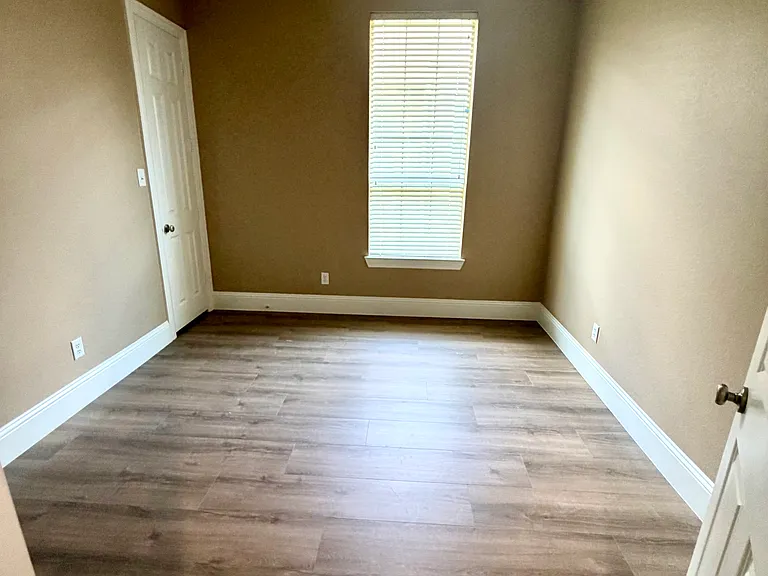 509 S Hampton Ct — Photo 23