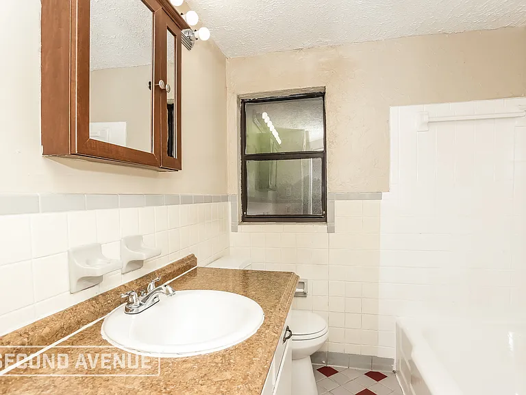 7938 Lake Park Ct — Photo 18