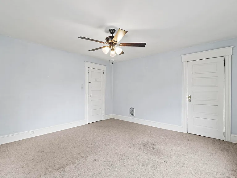 906 Grandview St #906 — Photo 17