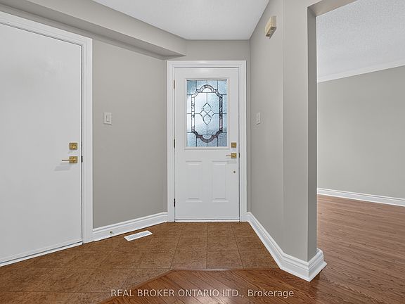 3rd image of 56 Bannock Cres