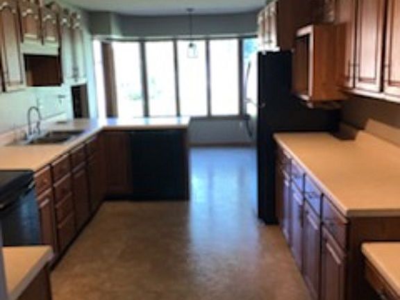 LOTS of counter space!