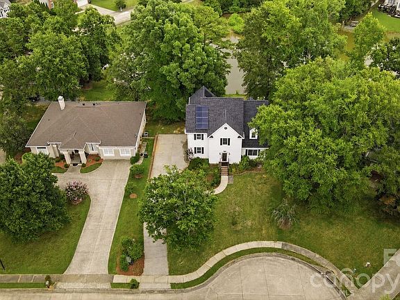 3rd image of 2628 Whitehall Ct