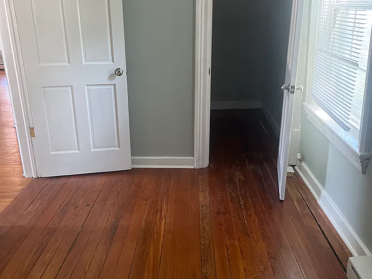 303 S 3rd St — Photo 3