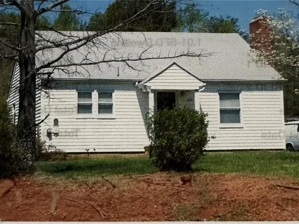 2115 Bethania Rural Hall Rd, Winston Salem, NC 27106