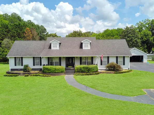 25 Sunrise Cir, Trion, GA 30753