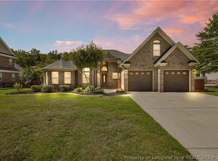 439 W Summerchase Dr, Fayetteville, NC 28311