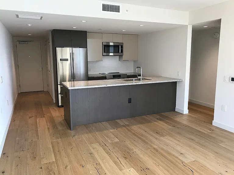 1001 Queen St #3205 — Photo 5