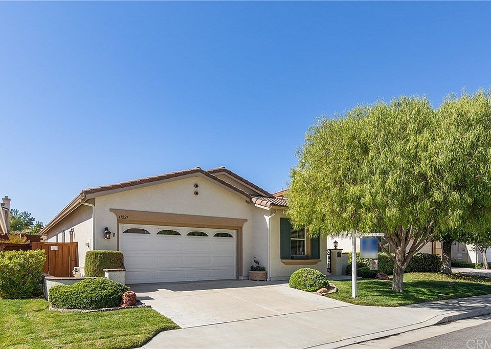 1st image of 41227 Coghill Dr