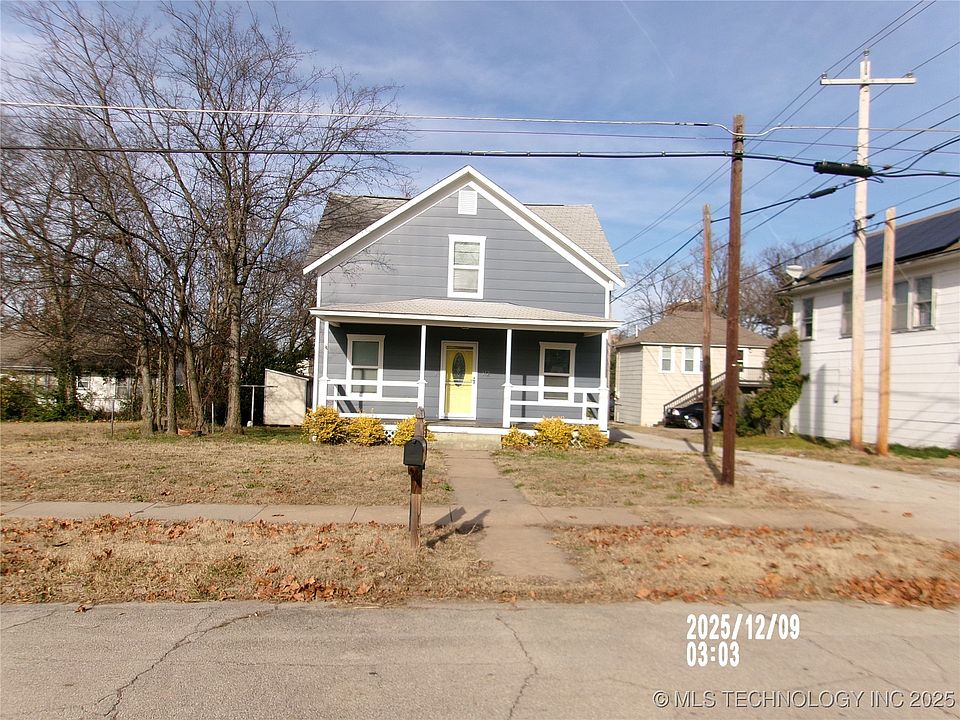 1st image of 312 W 10th St