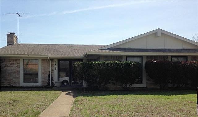 1st image of 2106 Village Crest Dr