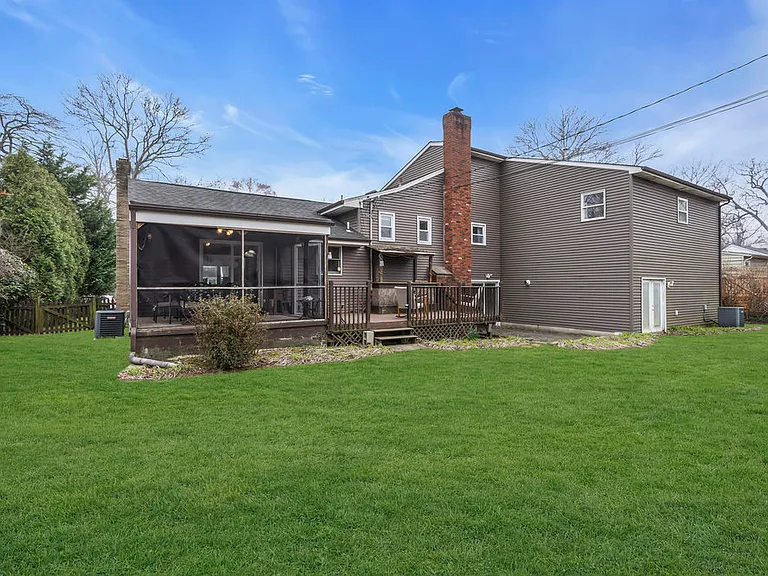 607 Wildwood Rd — Photo 43