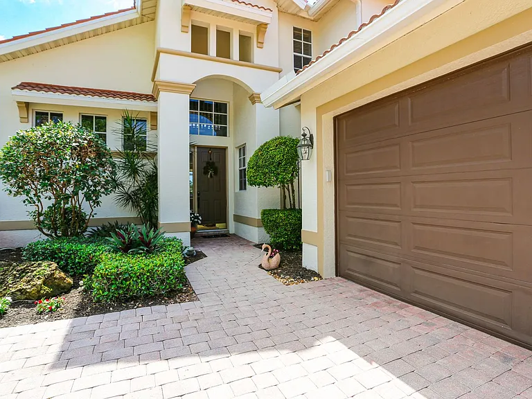 5945 Paradise Cir — Photo 9