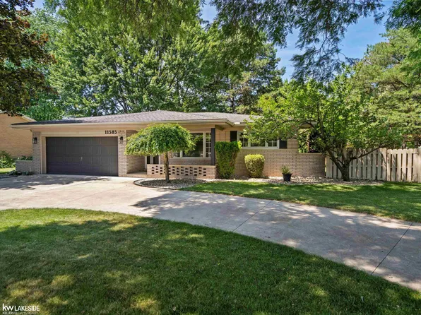 11585 Chicago Rd, Warren, MI 48093