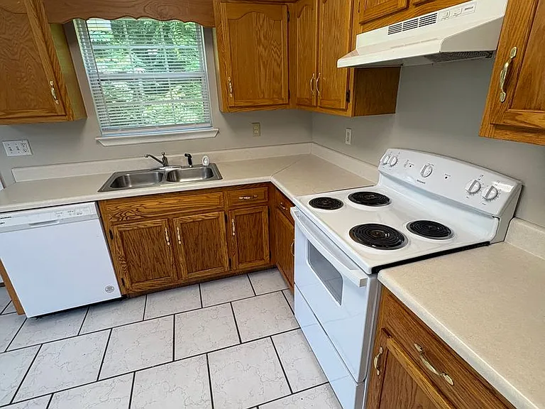 1106 Carline Rd — Photo 43