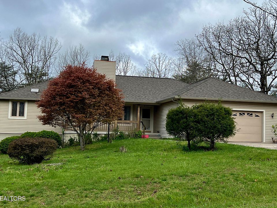 1st image of 471 Snead Dr