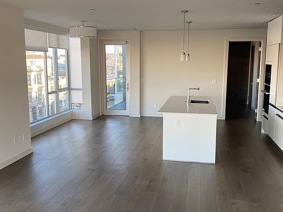 5th image of 600 S Van Ness Ave #405