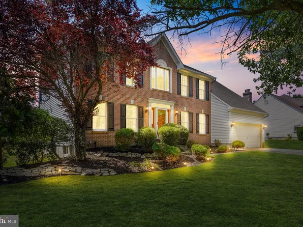 12 Kirkwood Dr, Mount Laurel, NJ 08054