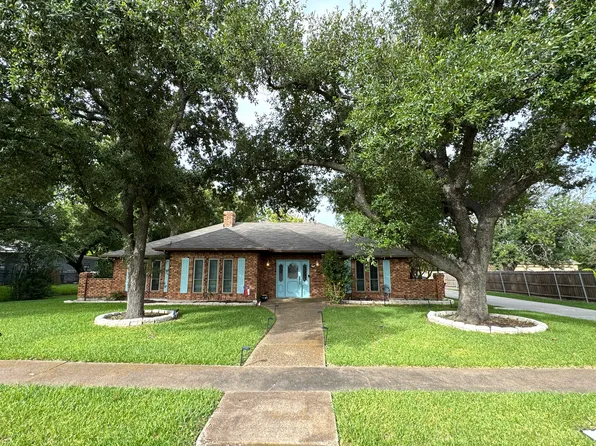 108 E Brooks St, Forney, TX 75126