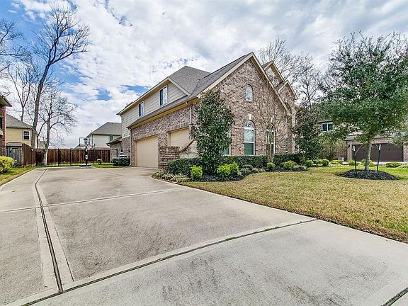 2nd image of 5506 Pecan Hollow Dr