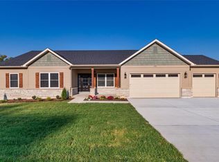 105 Echo Lake Cir, Byrnes Mill, MO 63025